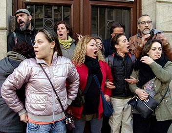 Arte regards - Ocupa Barcelona : la lutte pour le logement