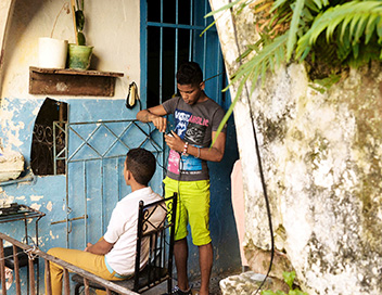 360-GEO - Cuba, les coiffeurs de La Havane