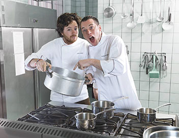 Norbert et Jean : le dfi - Raliser un menu chaud d'exception sans aucun moyen de cuisson traditionnel