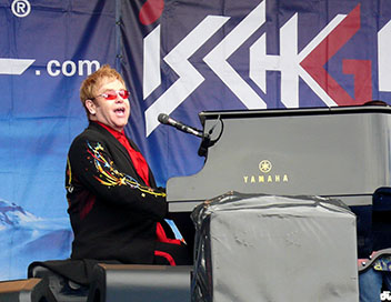 Elton John, a Singular Man